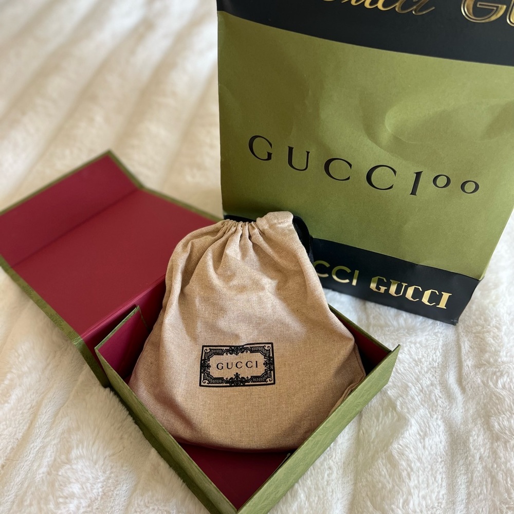 GG Marmont reversible thin belt size 80- brand new + Gucci packaging - Picture 7 of 9